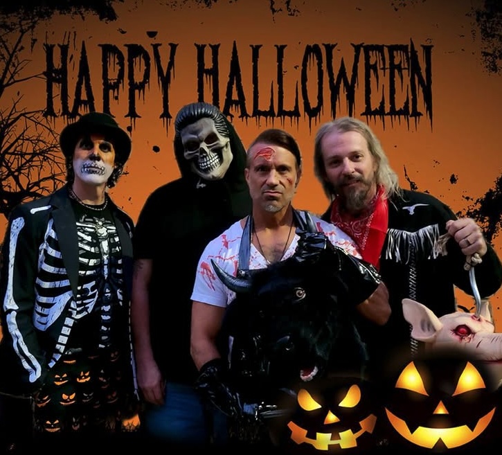 Undercover Hosts Honi-Honi Halloween!
